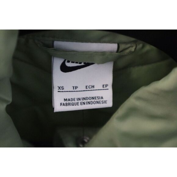 Nike Sportswear FB8737-386 Women's Sz XS Green Essentials Quilted Vest - Picture 4 of 12